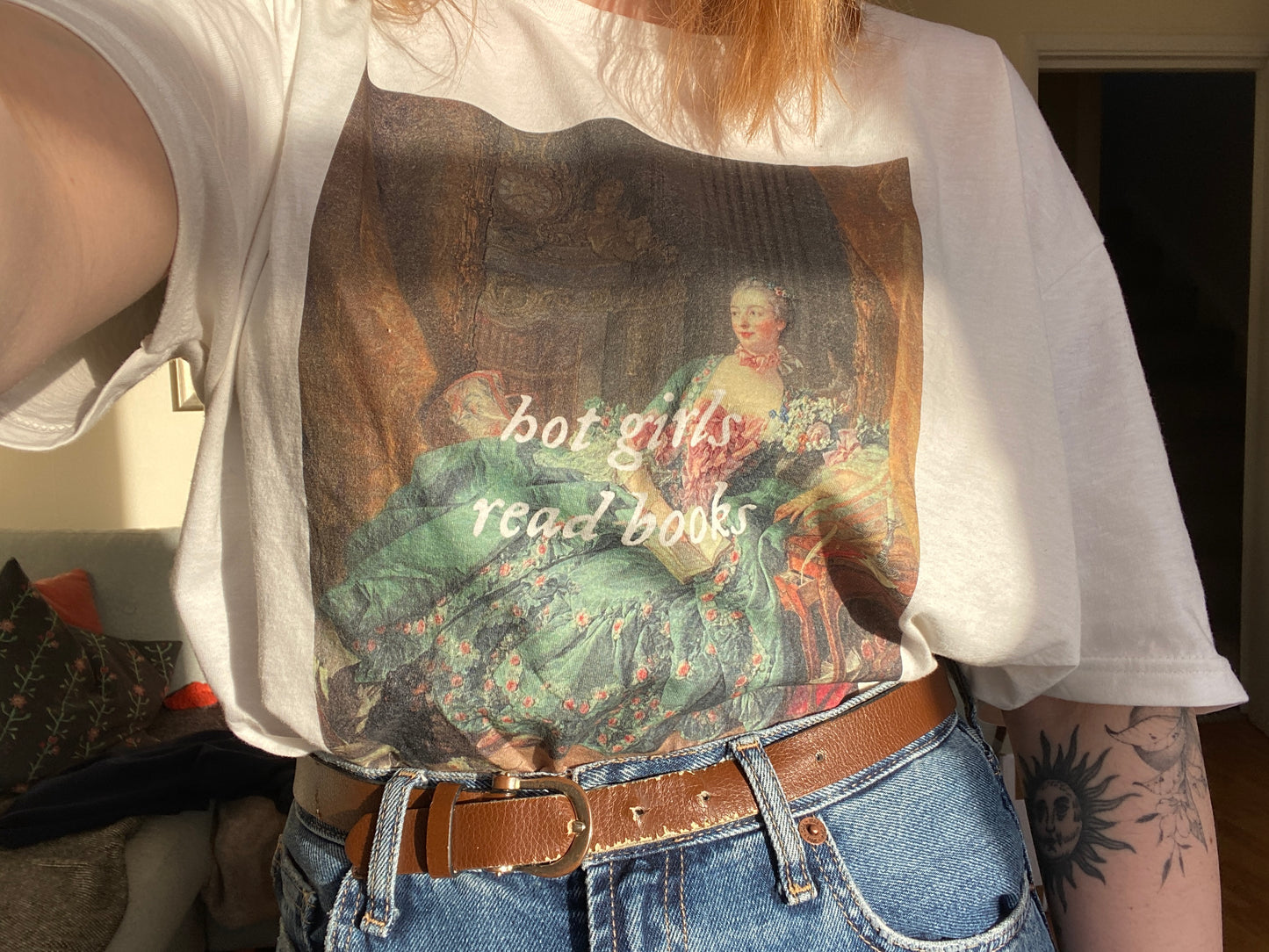 Hot Girls Read Books Art T-Shirt